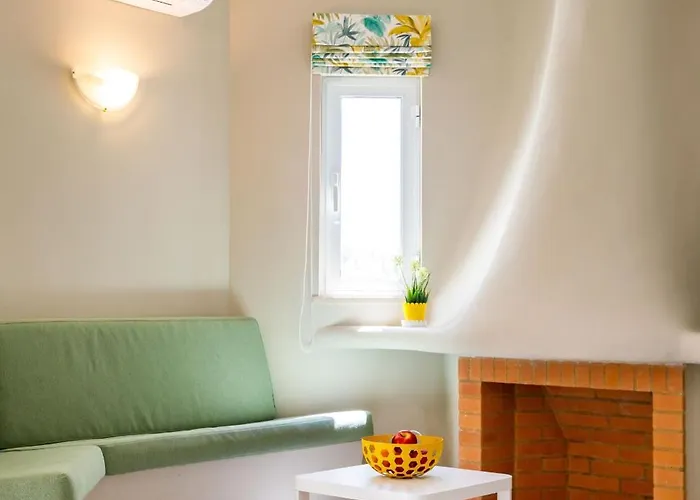 Maria - Balaia 702 阿尔布费拉